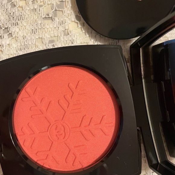 Chanel Winter Les Beiges Healthy Glow Blush - Corail Givre - Picture 3 of 4